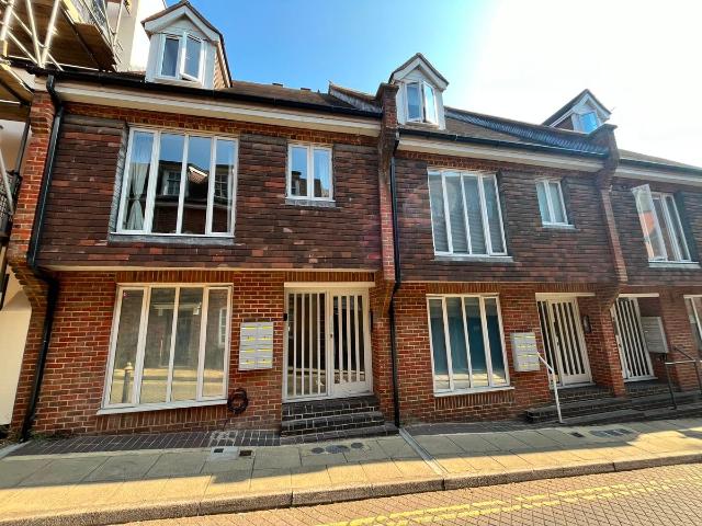 Apartment for rent in The Close, Hampshire