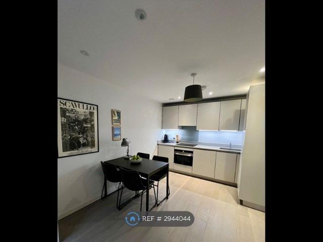 Apartment for rent in The Close, Hampshire