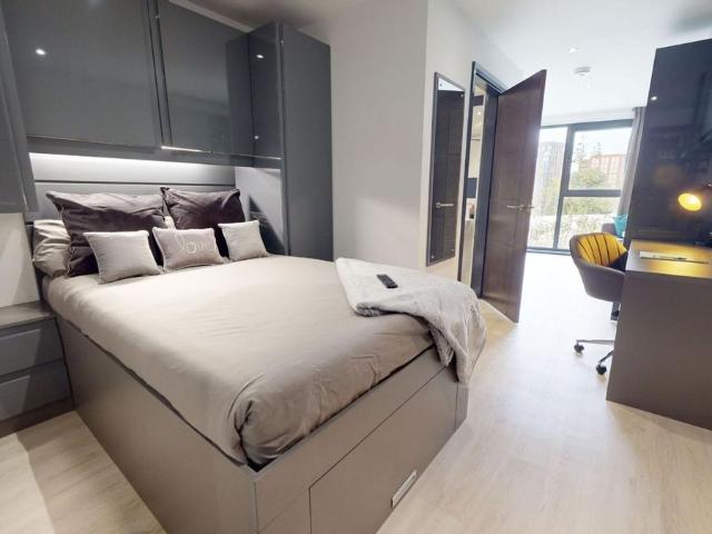 Studio for rent in Hillfields, West Midlands