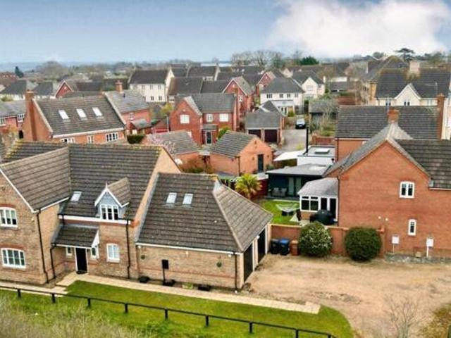 House for sale in Northampton, Northamptonshire