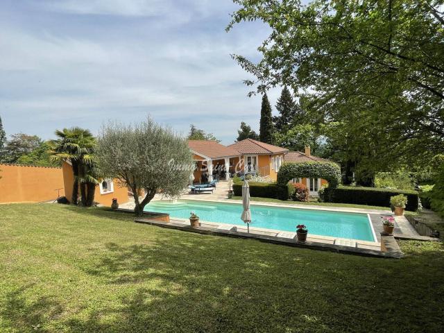 Maison location à Saint-Cyr-au-Mont-d'Or, Rhône