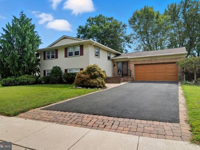 House for sale in Mount Laurel, New Jersey