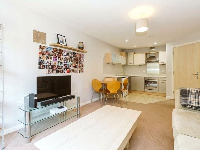 Apartment for rent in Spike Island, Feckenham