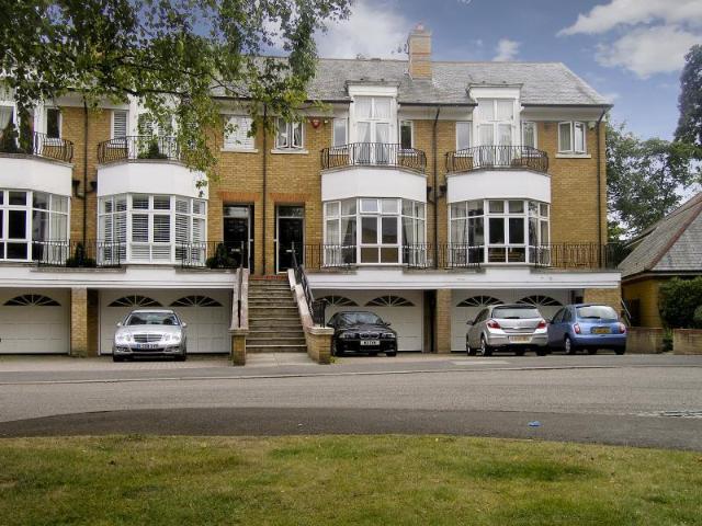 House for rent in Row Town, Surrey
