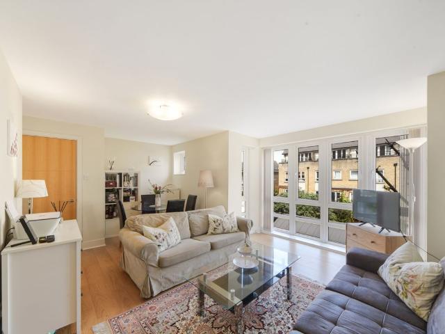 Apartment for rent in Isle Of Dogs, Isle Of Man