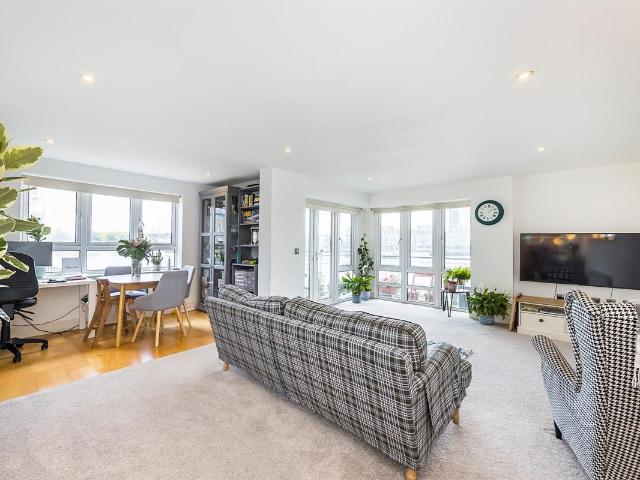 Apartment for rent in Isle Of Dogs, Isle Of Man
