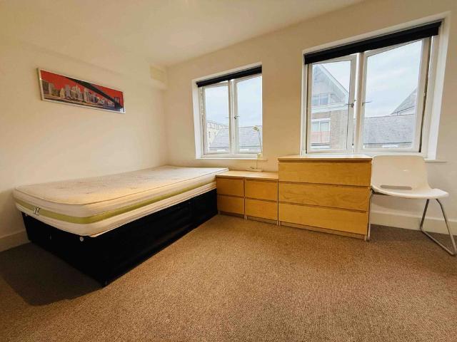 House for rent in Millwall, Greater London