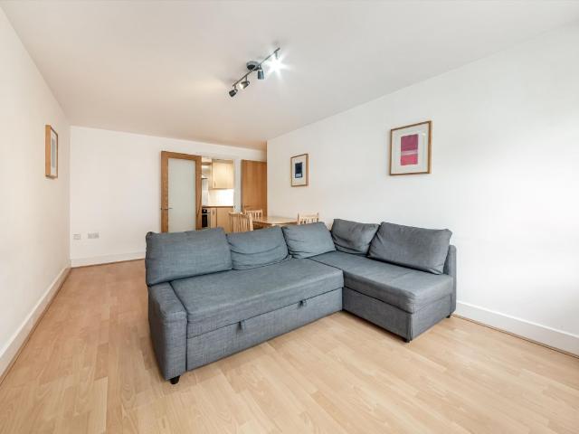 Apartment for rent in Isle Of Dogs, Isle Of Man