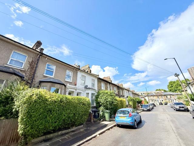 Apartment for rent in London Borough of Lewisham, New Cross