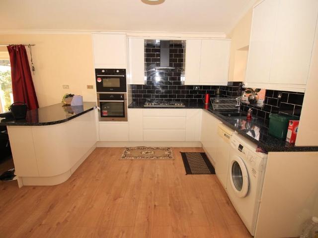 House for rent in Beavers, Greater London