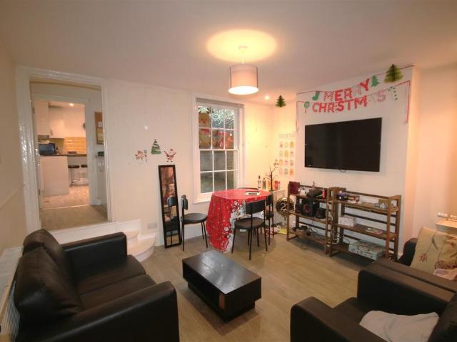 House for rent in St. Mildred's, The Bridge