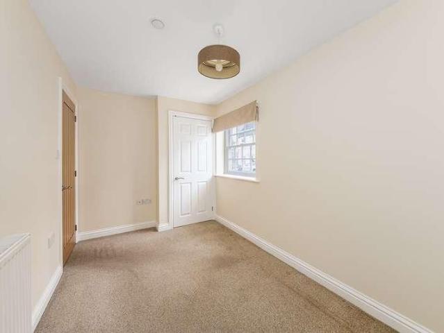 Apartment for rent in Caldecott, Dromore