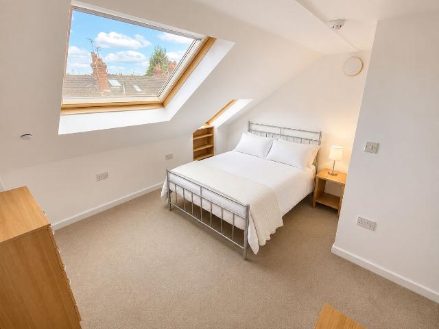 Room for rent in Newtown, Reading