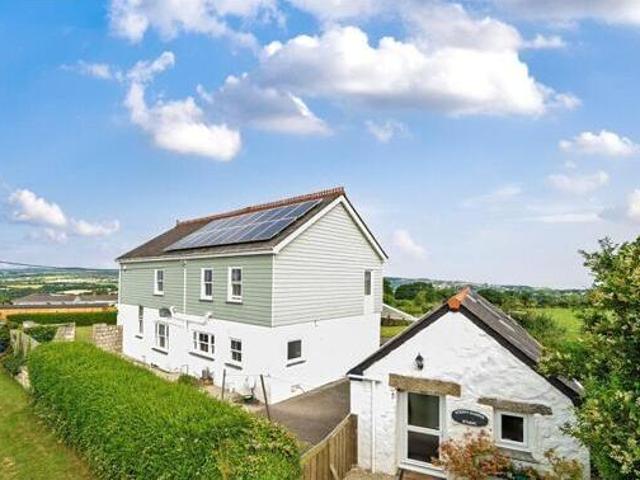 House for sale in Hayle, Cornwall