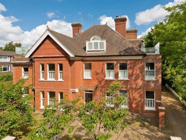 House for sale in Weybridge, Elmbridge