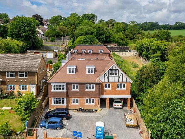 Apartment for rent in Hooley, Reigate and Banstead