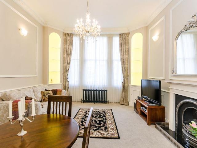 Apartment for rent in Pimlico, Greater London
