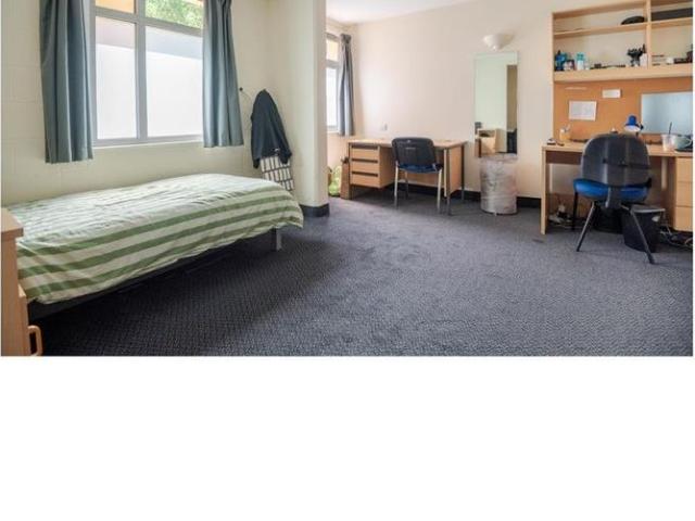 Room for rent in City Centre, Feckenham