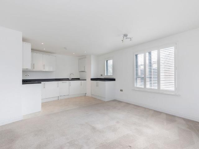 Apartment for rent in Alstone, Golden Valley