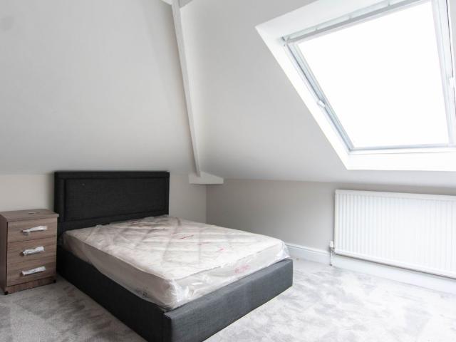 Room for rent in Alstone, Cheltenham