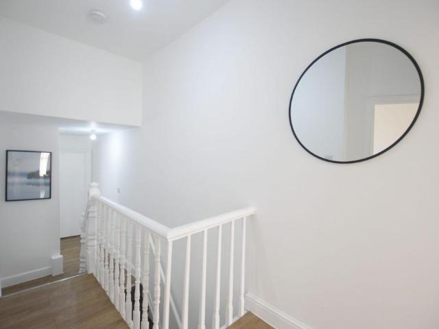 Apartment for rent in Upton, Greater London