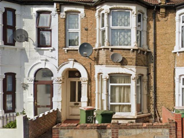 Apartment for rent in Upton, Greater London
