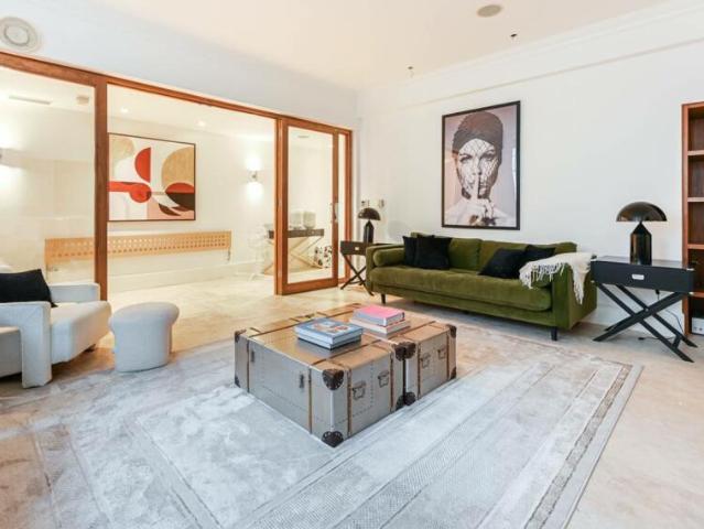 Apartment for rent in Pimlico, Greater London