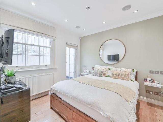 Apartment for rent in Pimlico, Greater London