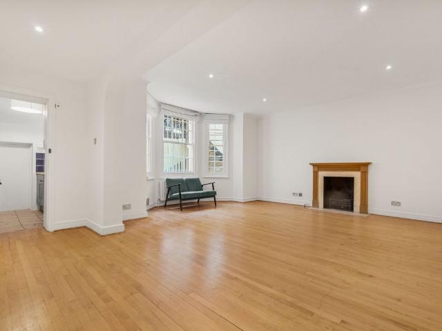 Apartment for rent in Peabody Estate, Greater London