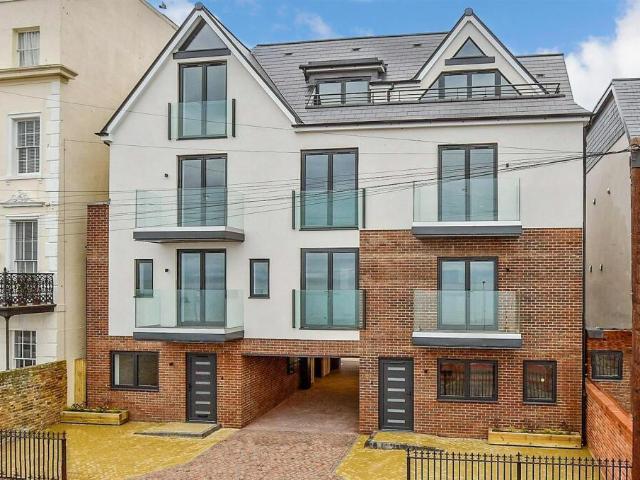 Apartment for rent in Oxenden, The Bridge