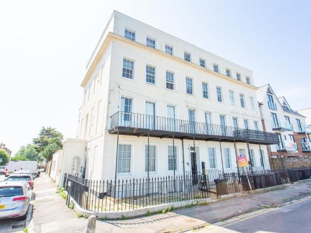 Apartment for rent in Oxenden, The Bridge