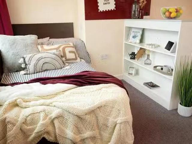 Apartment for rent in Highfields, Old Wharf