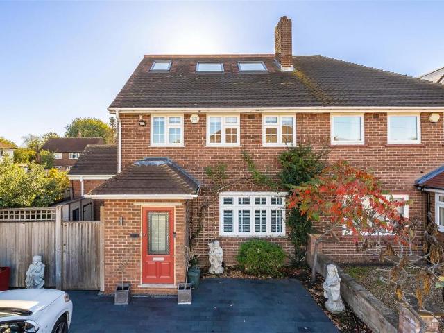 House for rent in Glebe Estate, Greater London
