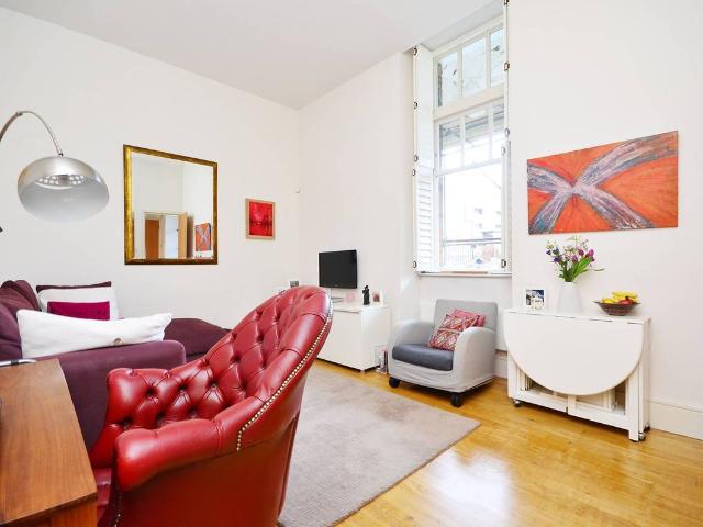 Apartment for rent in Camberwell, Greater London
