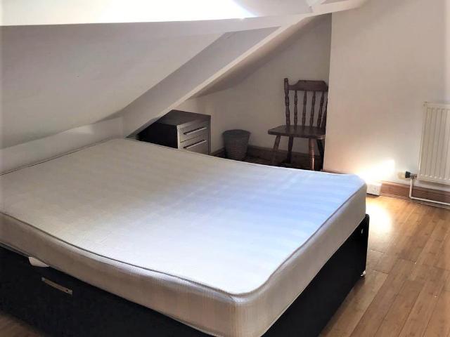 House for rent in Nangreaves, Wales