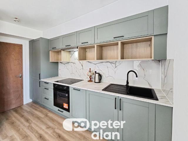 Apartment for rent in Nangreaves, Wales