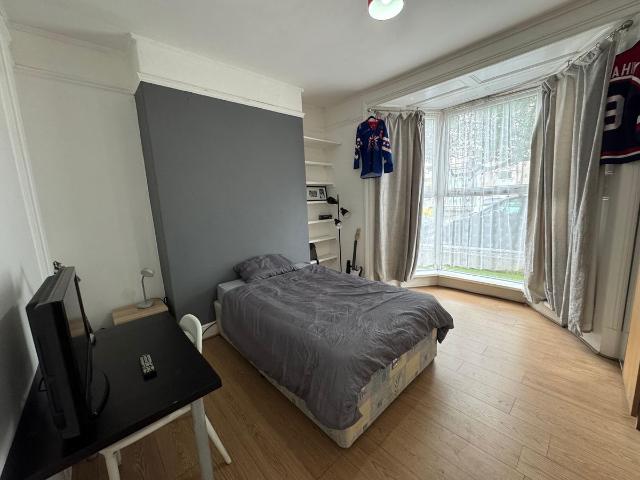 House for rent in Nangreaves, Wales