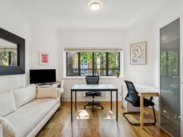 Apartment for rent in North Kensington, Greater London