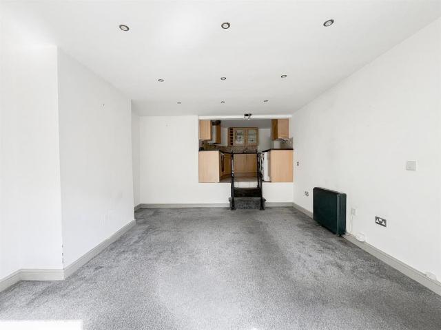 Apartment for rent in Blacklands, Guestling Green