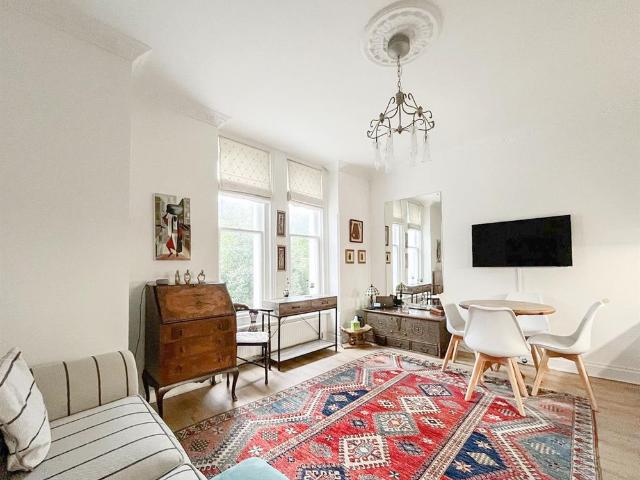 Apartment for rent in Blacklands, Guestling Green