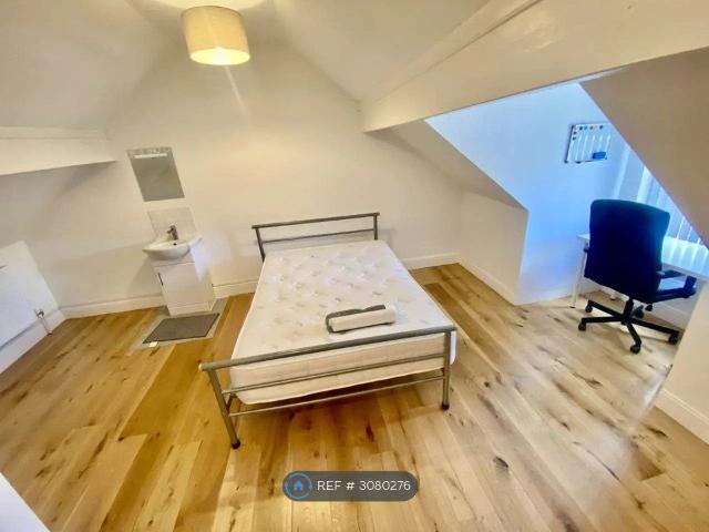 Room for rent in Mount Pleasant, Swansea