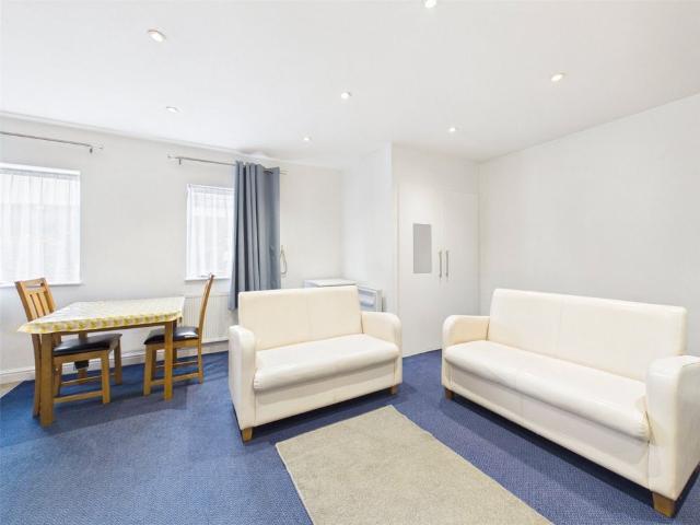 Studio for rent in Cathedral Quarter, Derby