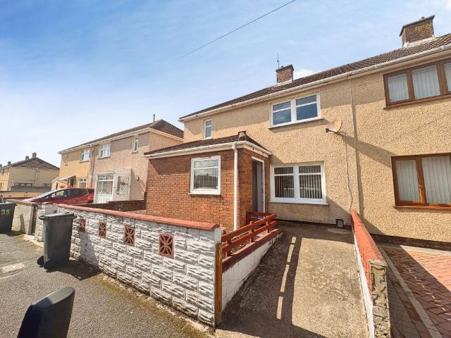 Apartment for rent in Sandfields West, Aberavon