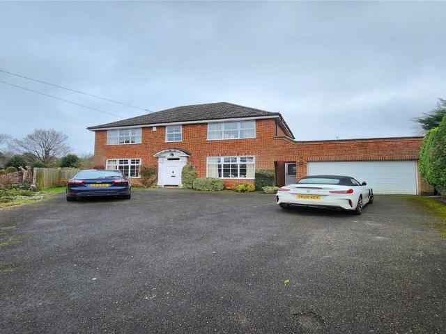 House for rent in Gerrards Cross, Tatling End