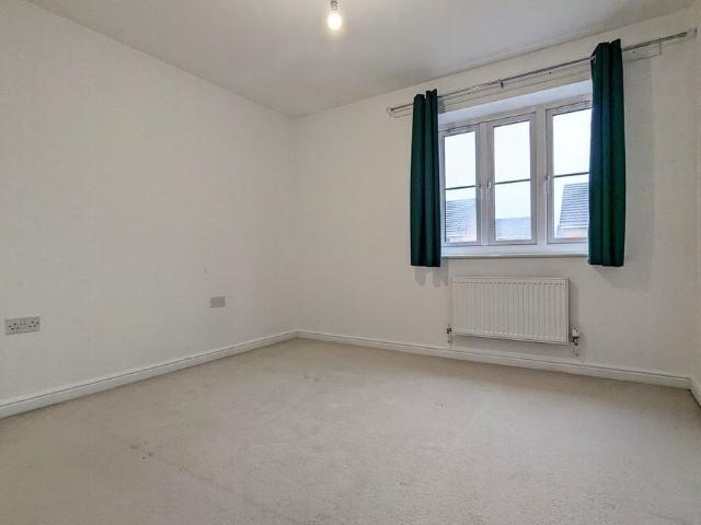 House for rent in Bryncae, Wales