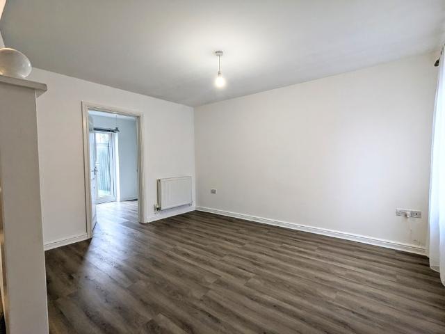 House for rent in Bryncae, Wales