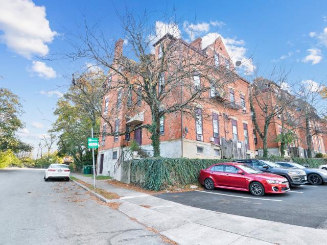 Apartment for rent in Walnut Hills, Roselawn