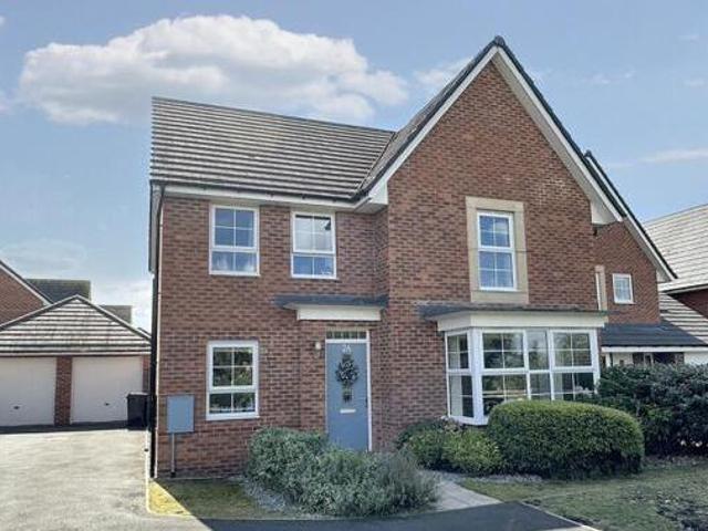 House for sale in Lower Farm Estates, Camp Hill