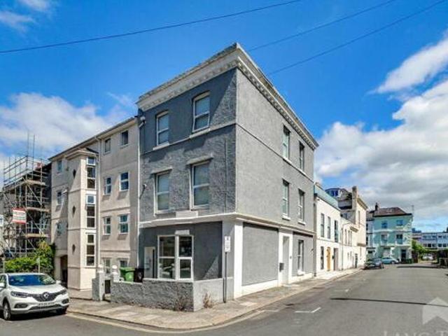 House for sale in Follaton, Strode