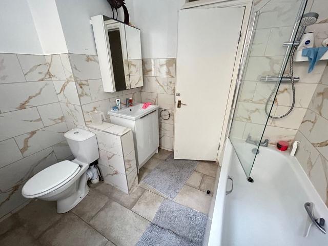 House for rent in Croydon, Broad Green